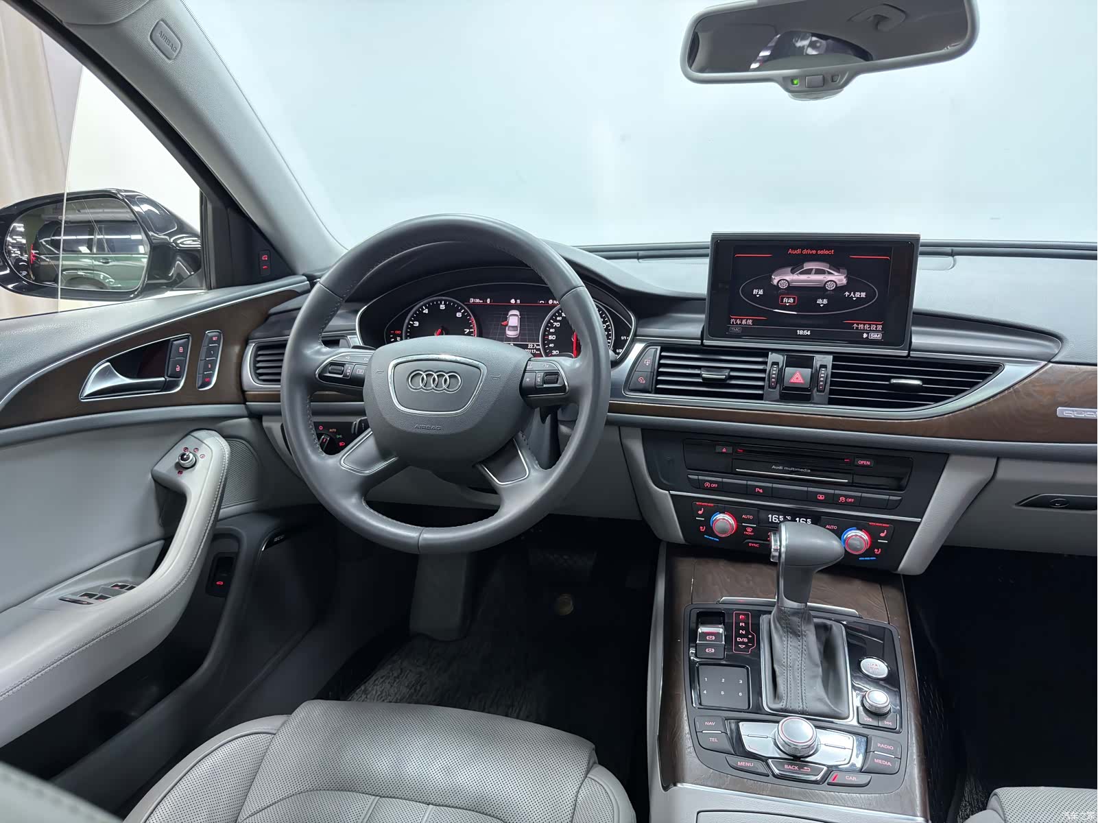 Audi A6L, 2014 19