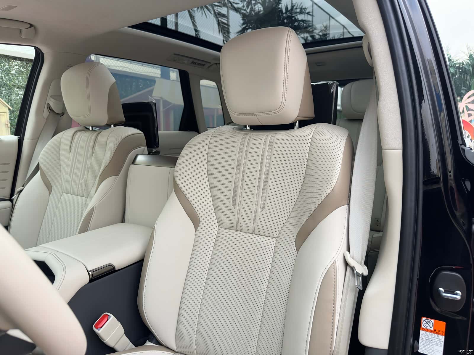 Toyota Century, 2024 33