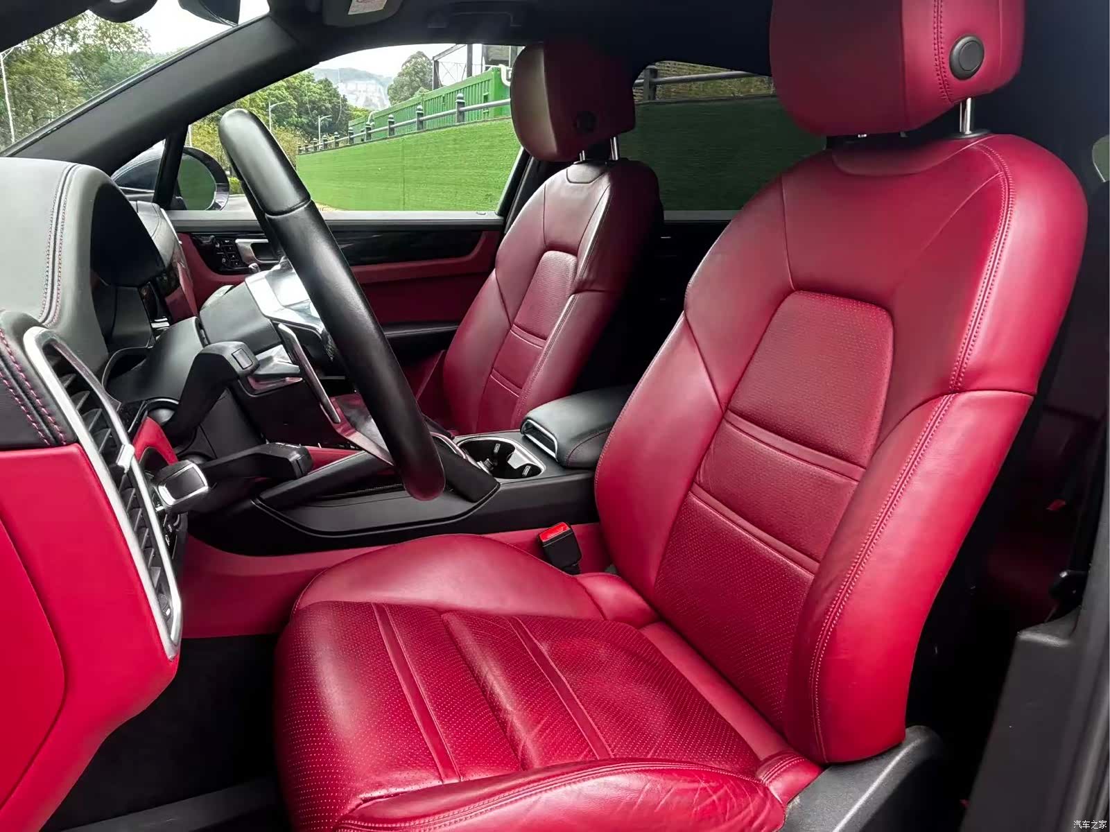 Porsche Cayenne, 2019 все фото