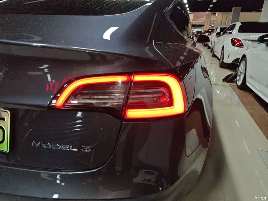 Tesla Model 3, 2019 24