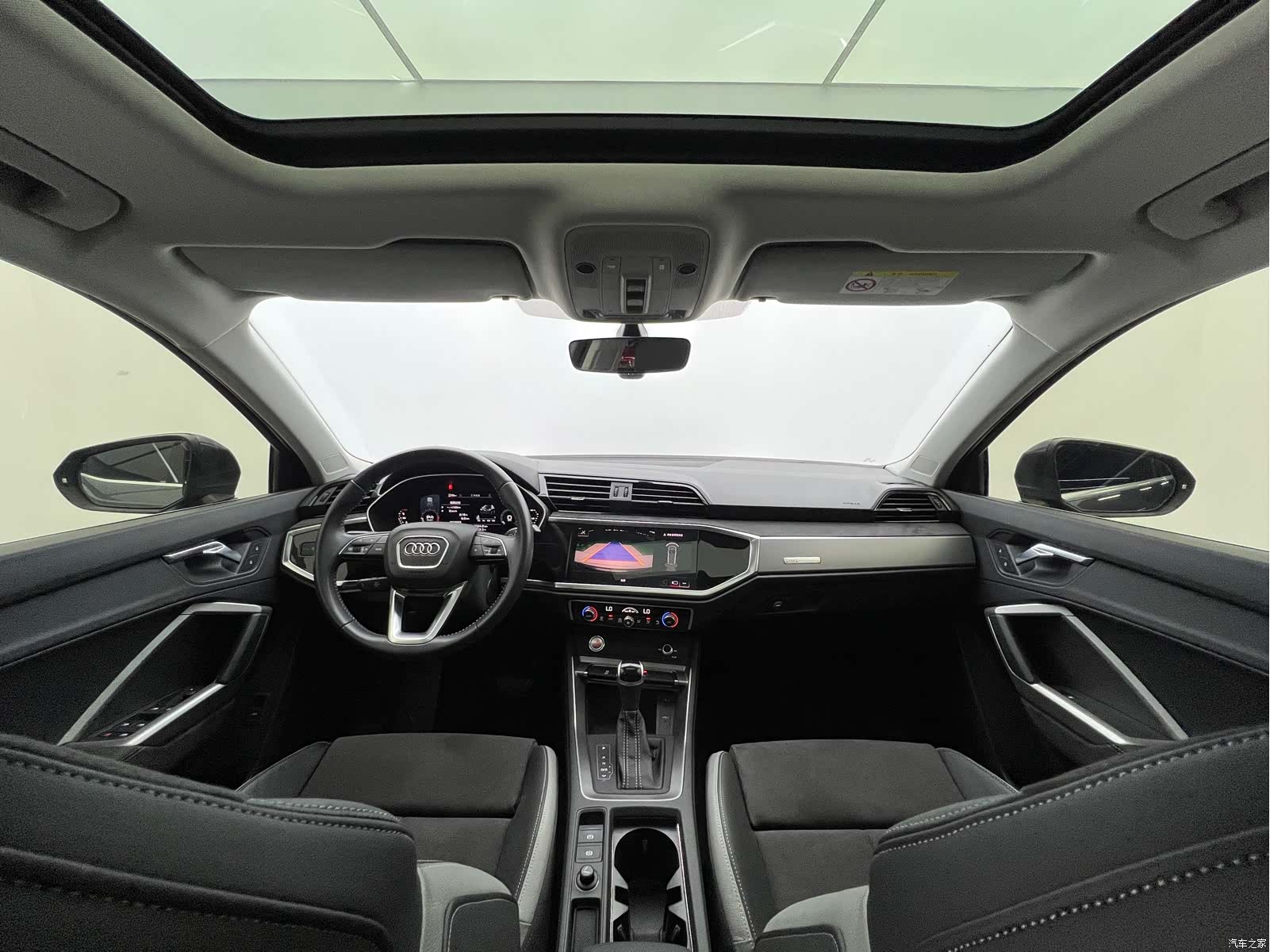Audi Q3, 2022 9