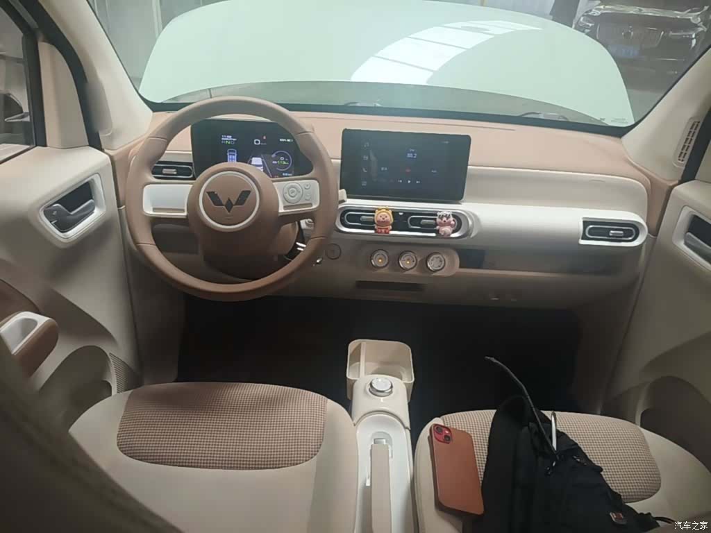 Wuling MINIEV, 2024 10