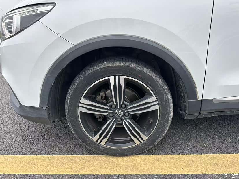 MG ZS, 2019 19