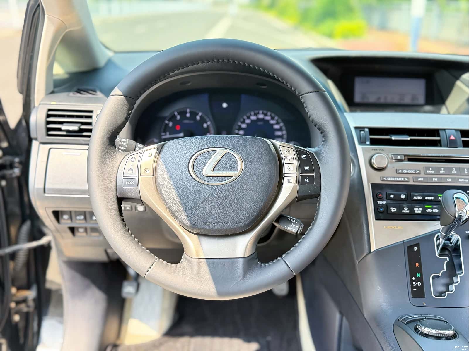 Lexus RX, 2013 10