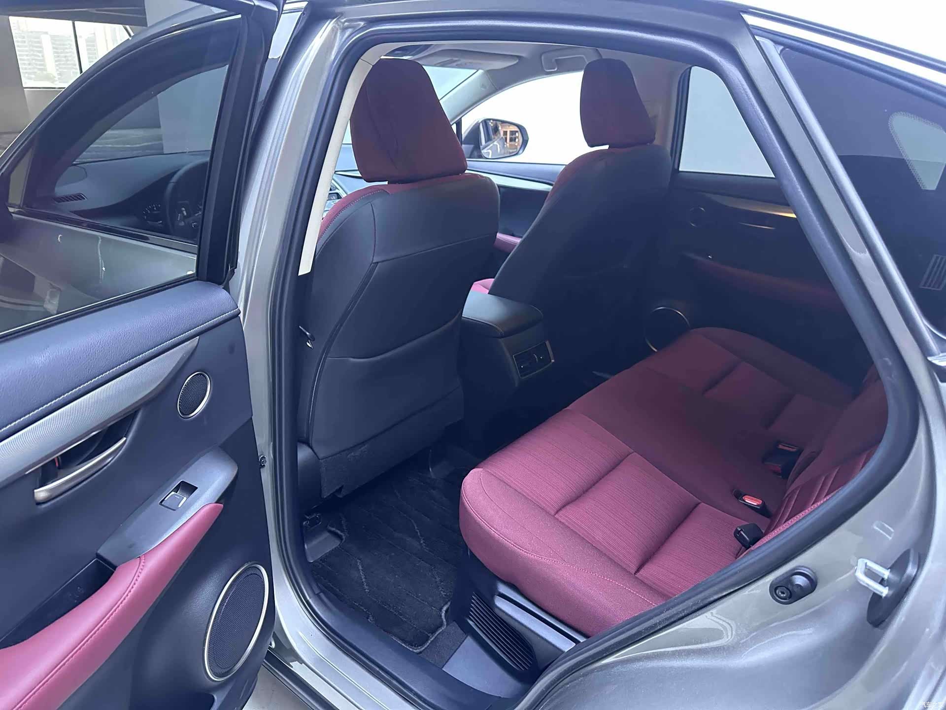 Lexus NX, 2020 10