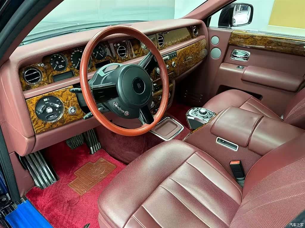 Rolls-Royce Phantom, 2013 7