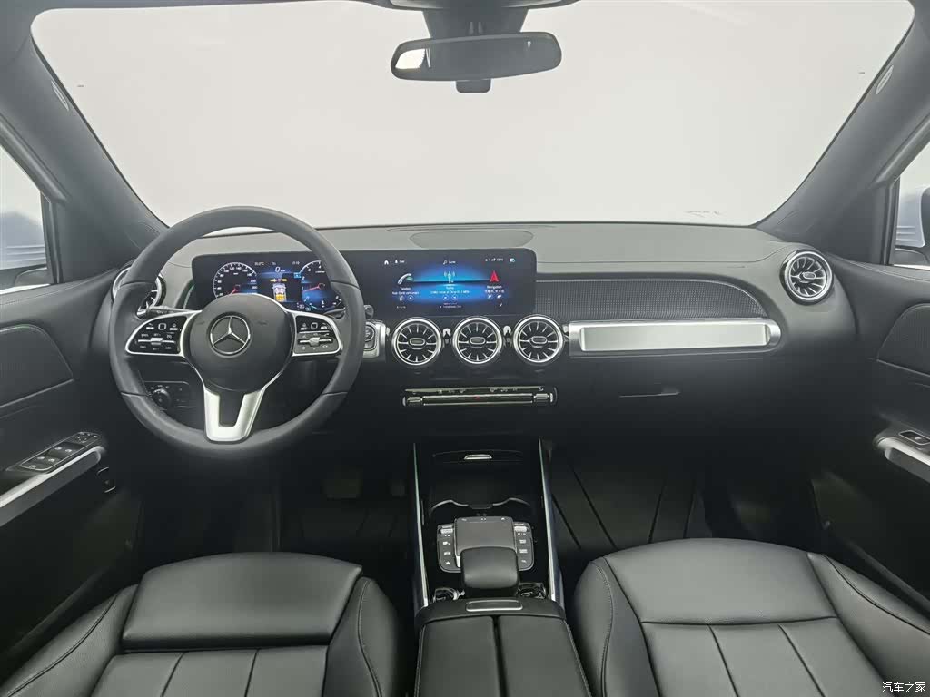 Mercedes-Benz GLB, 2022 все фото