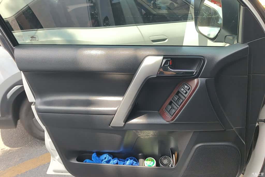 Toyota Prado, 2015 7