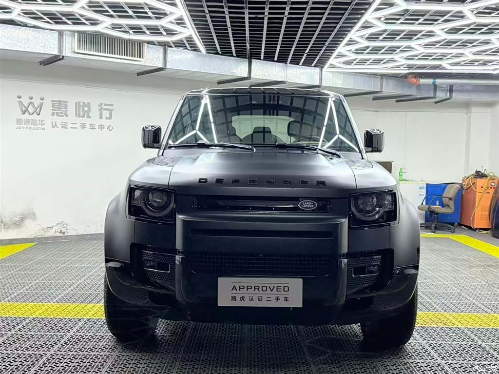 Land Rover Defender, 2024 2