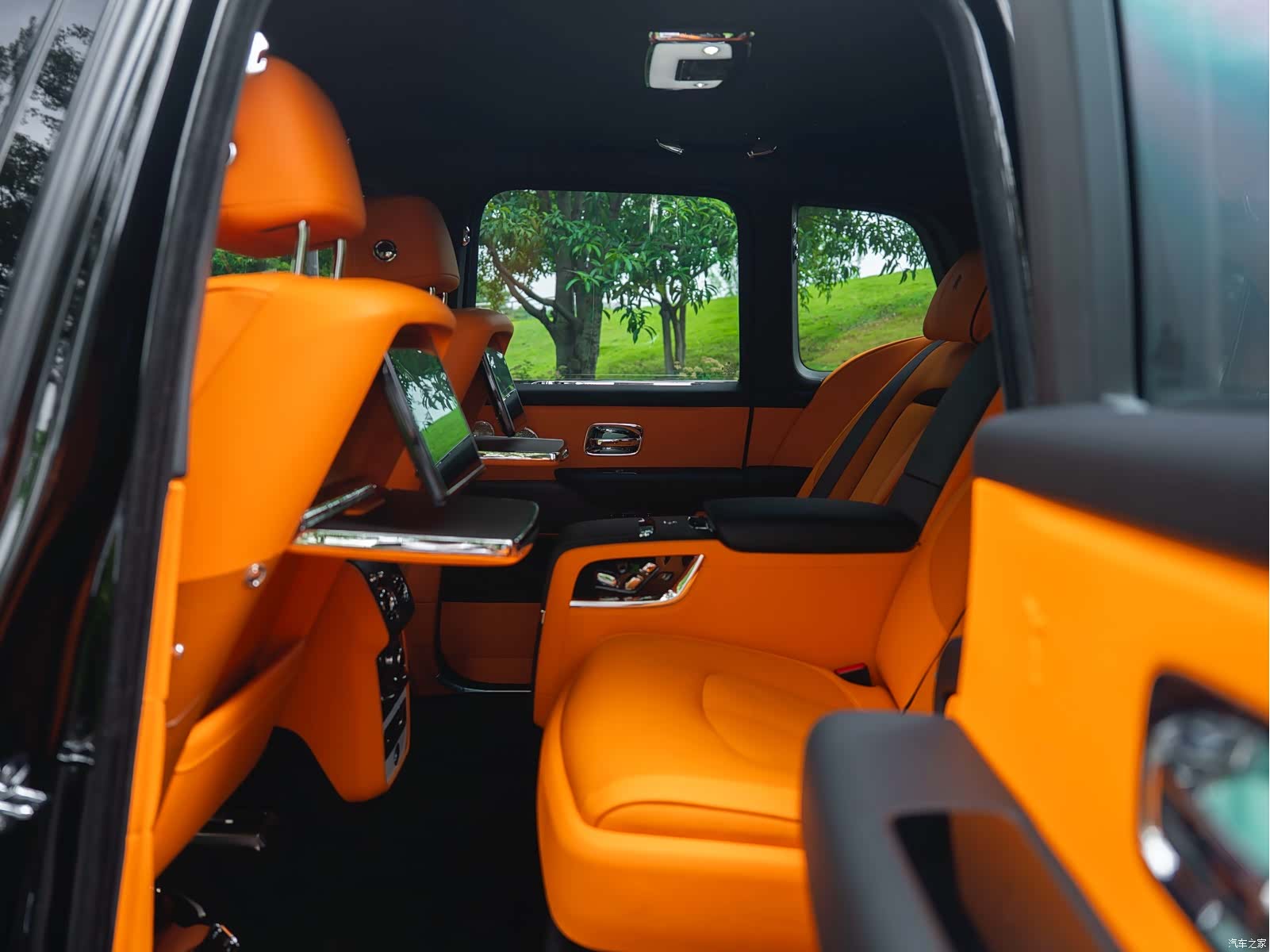Rolls-Royce Cullinan, 2023 12