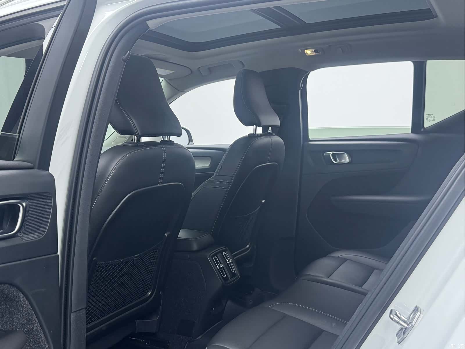 Volvo XC40, 2020 8