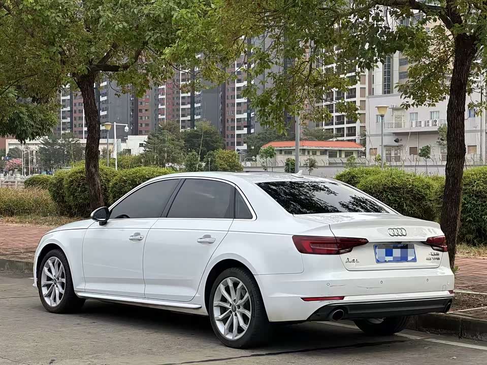 Audi A4L