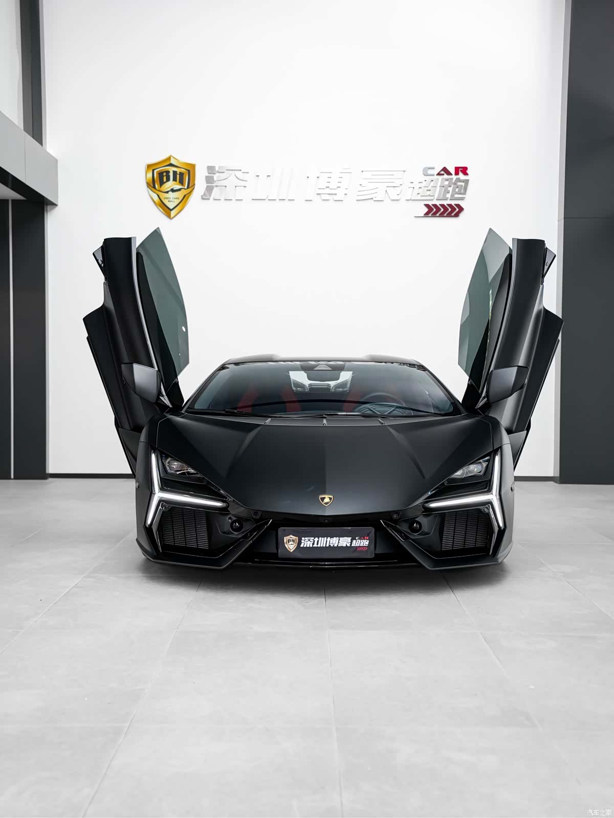 Lamborghini Revuelto, 2025 4