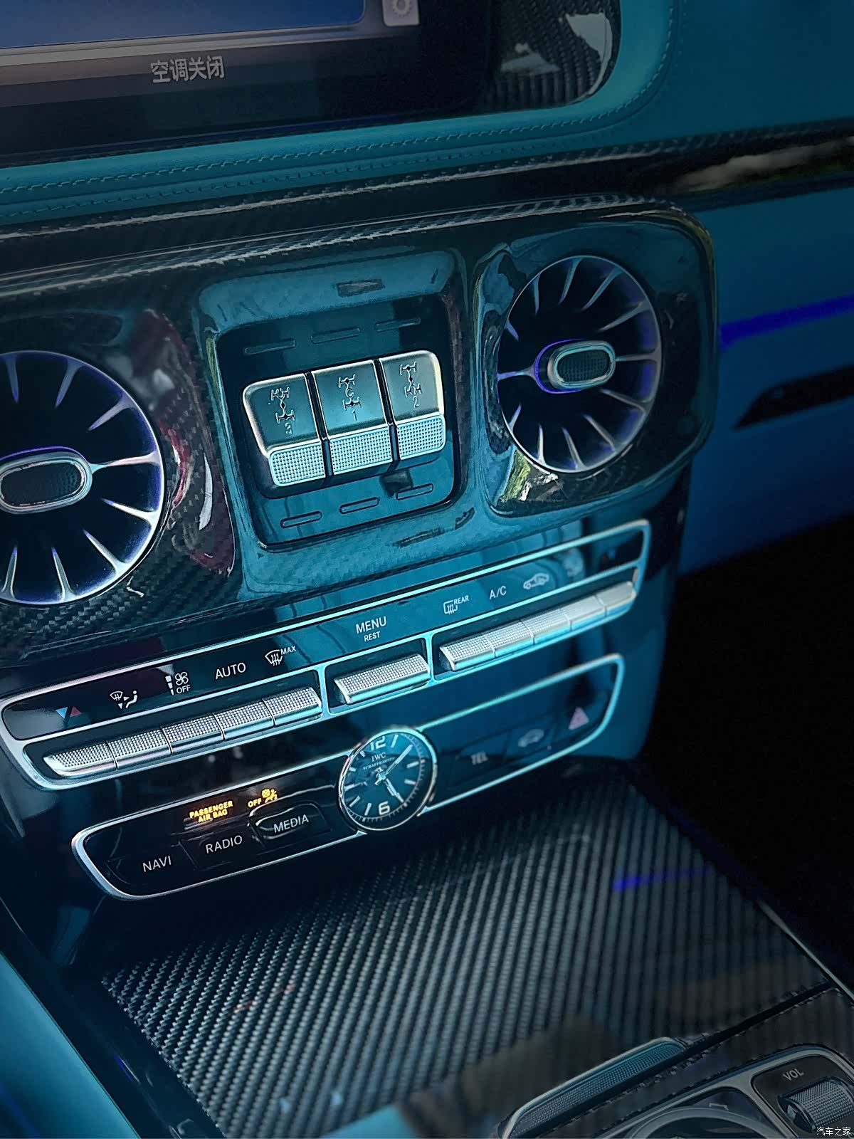 Mercedes-Benz G-Class, 2019 12