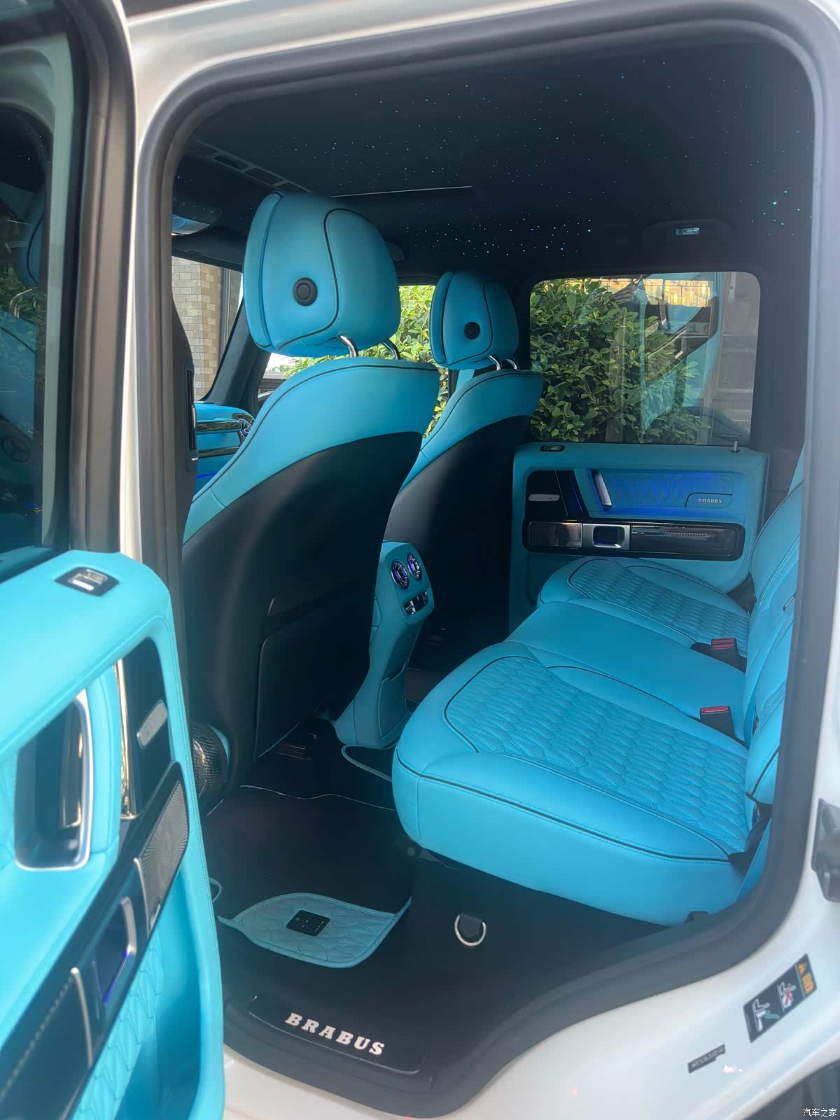 Mercedes-Benz G-Class, 2019 11