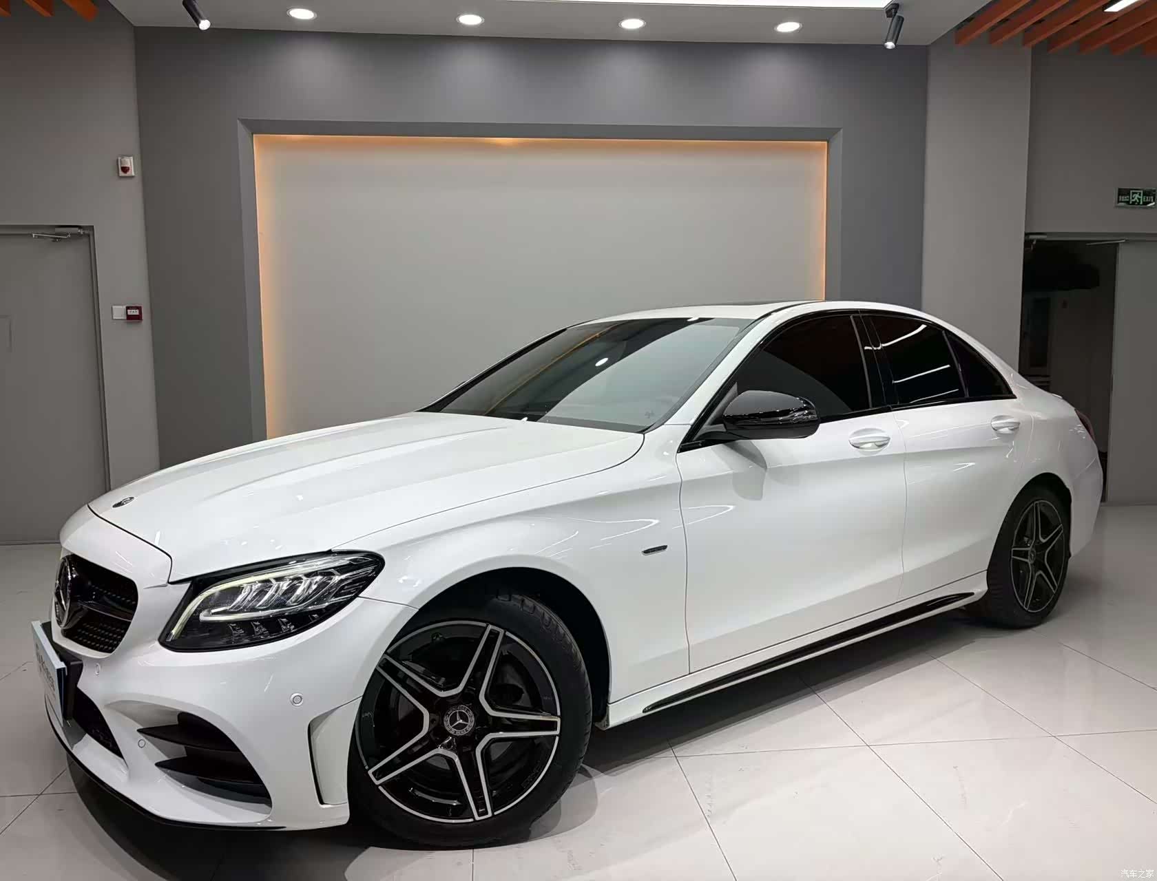 Mercedes-Benz C-Class, 2021 1