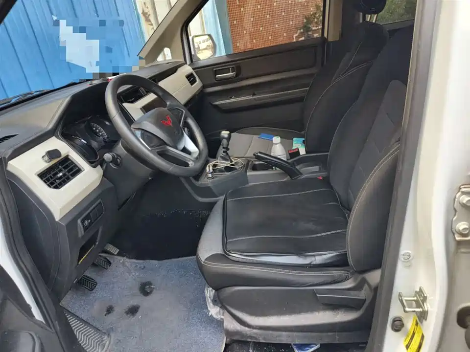 Wuling Wuling Hongguang PLUS