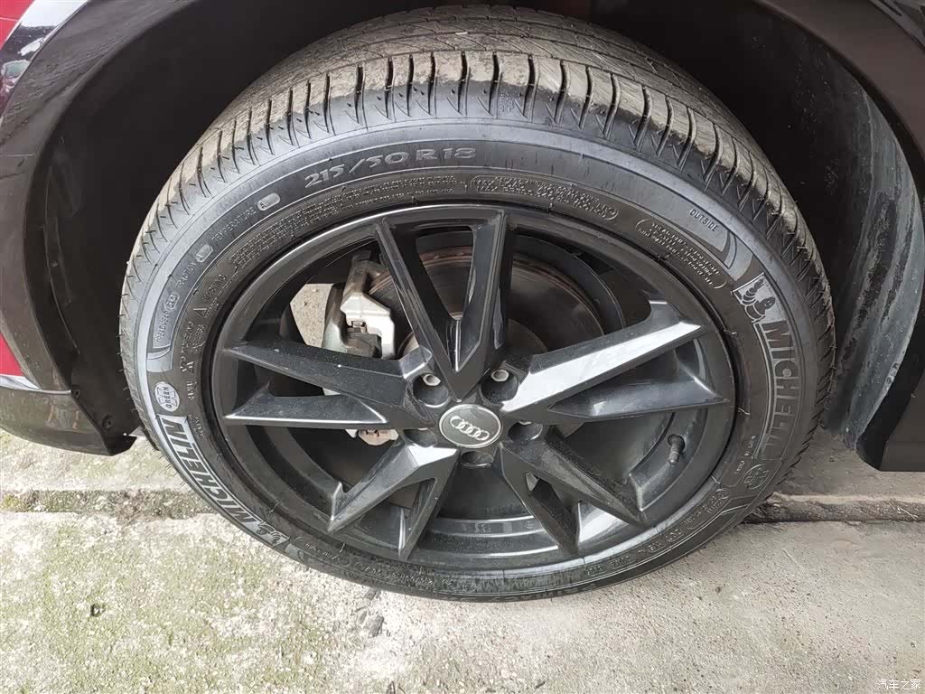 Audi Q2L, 2019 24
