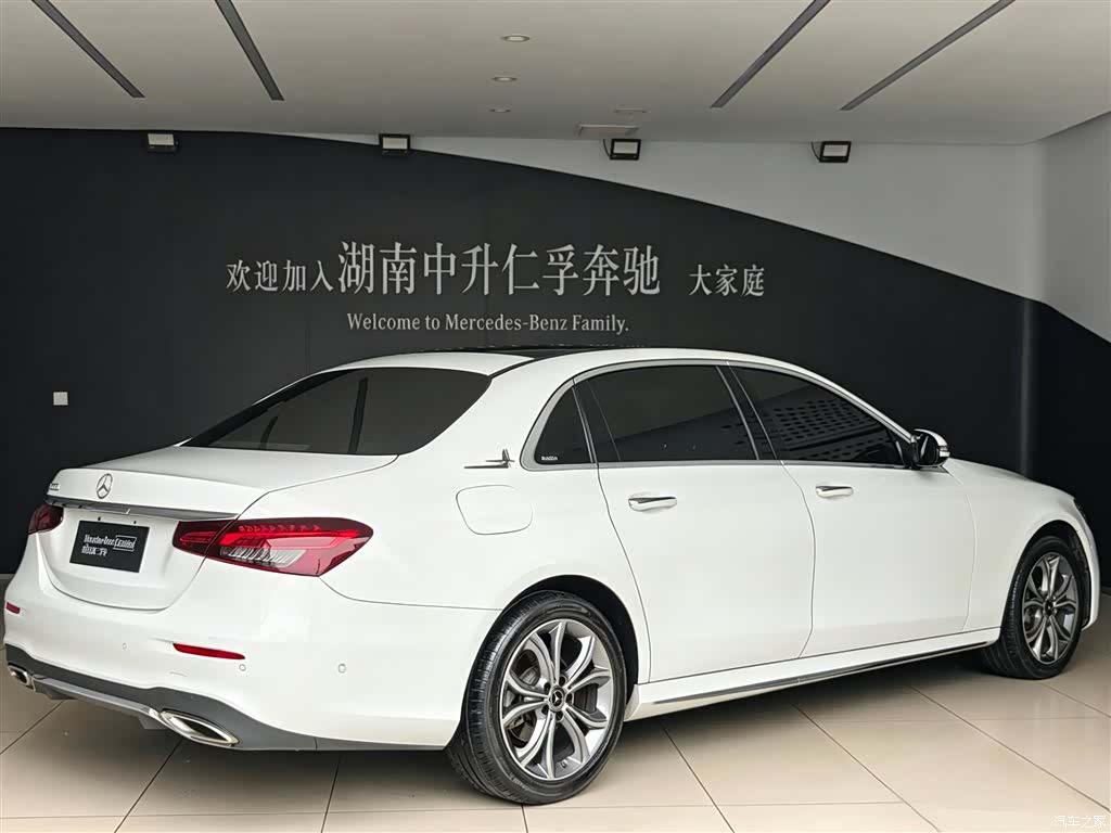 Mercedes-Benz E-Class, 2022 4
