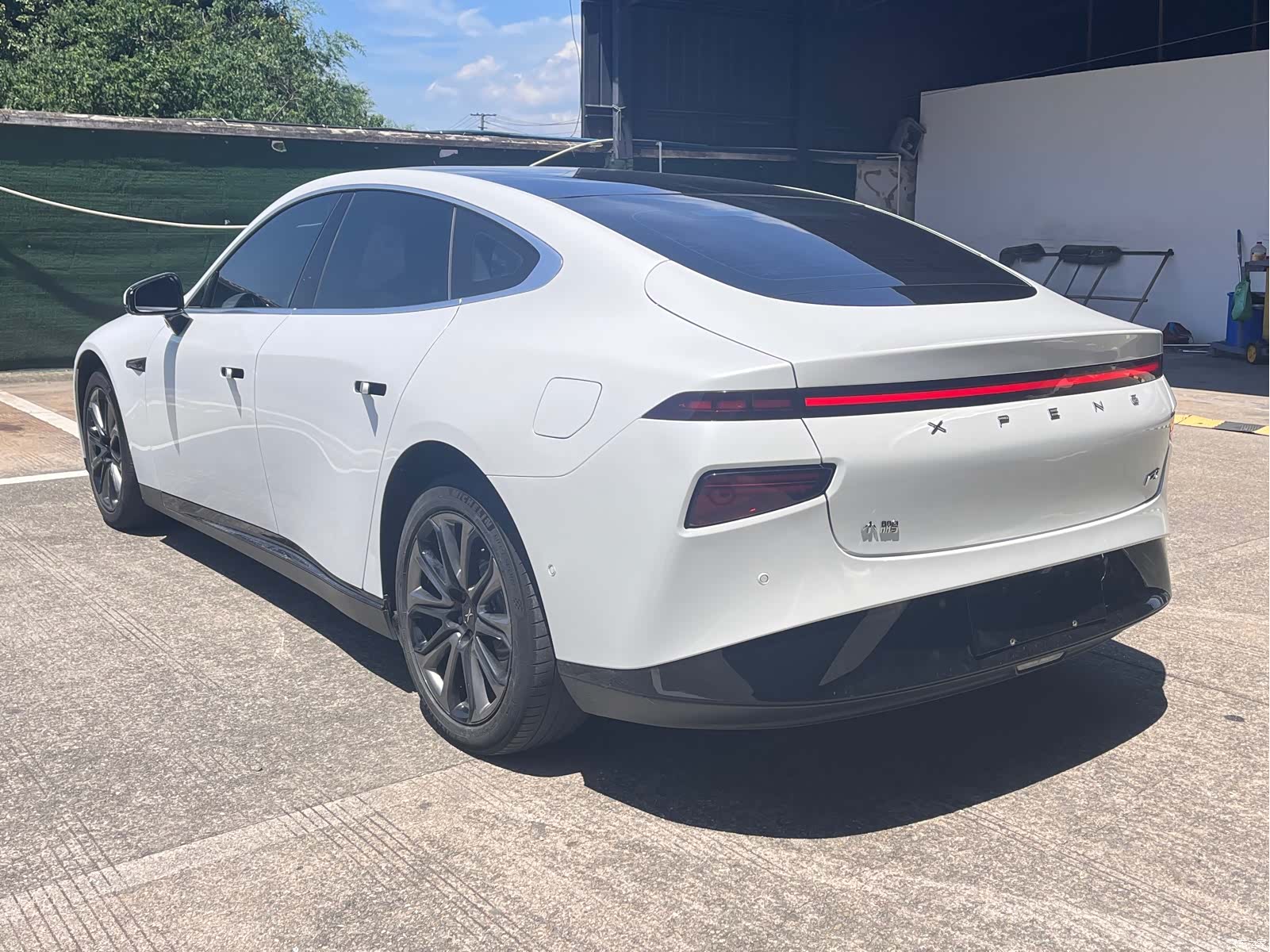 Xpeng P7, 2021 13
