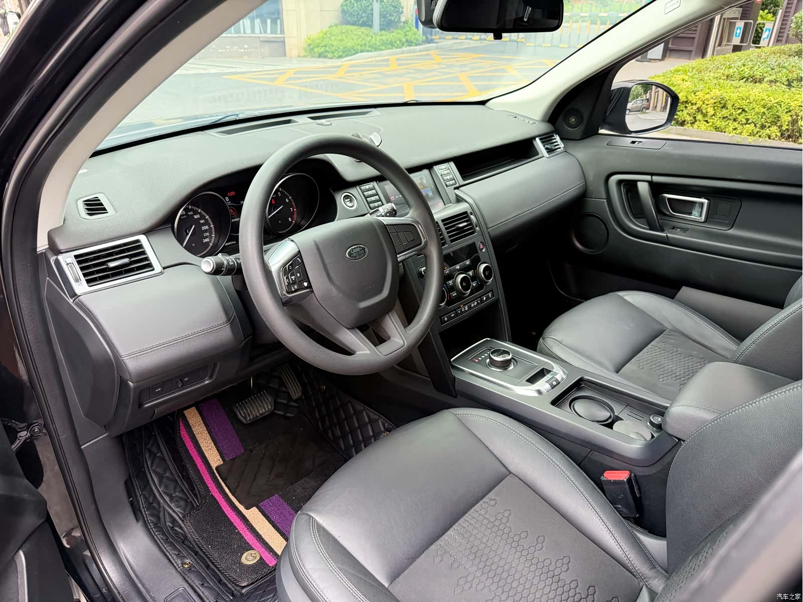 Land Rover Discovery, 2019 4