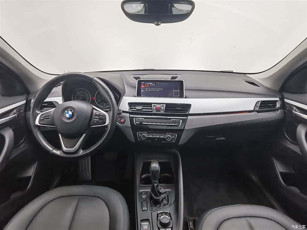 BMW X1, 2017 все фото