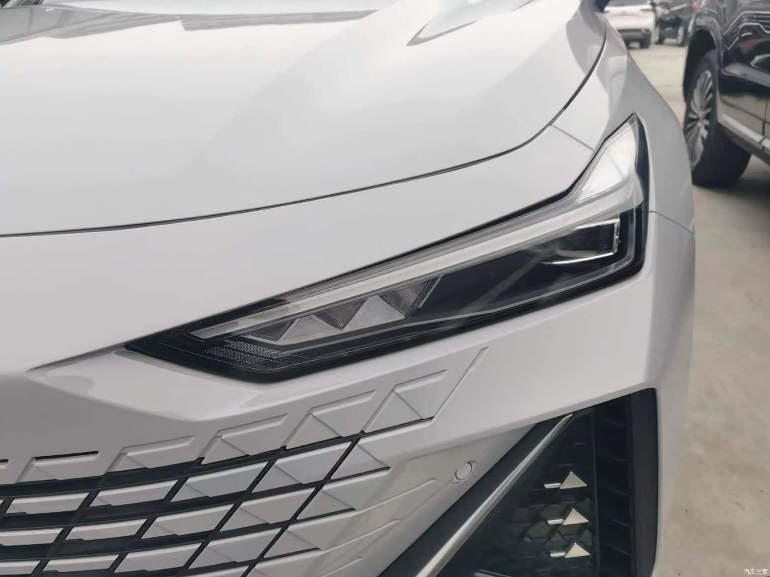 Changan UNI-V, 2023 8