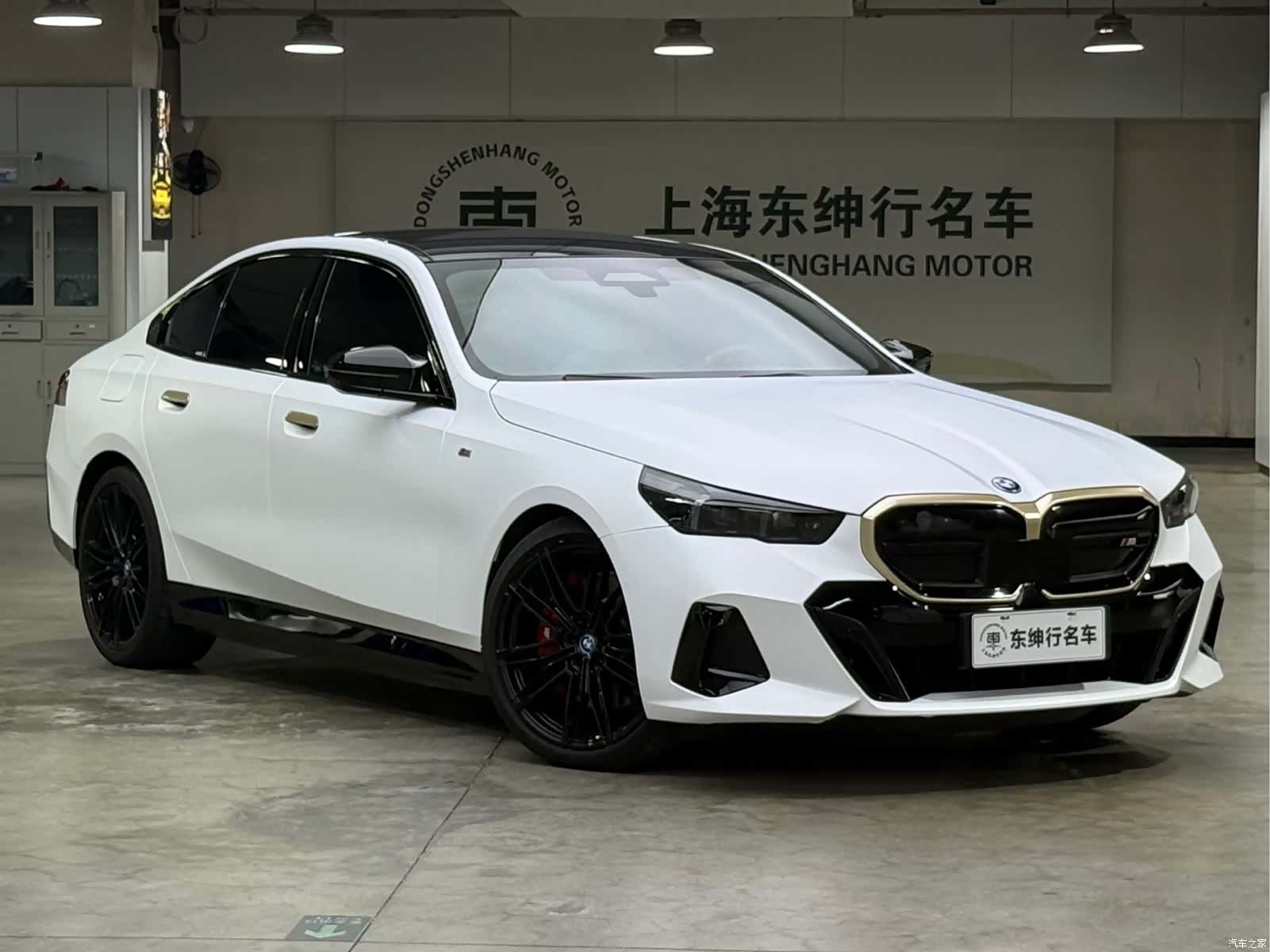 BMW i5, 2025 3