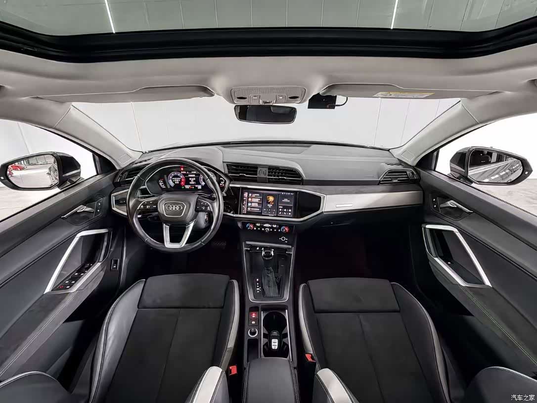Audi Q3, 2022 11