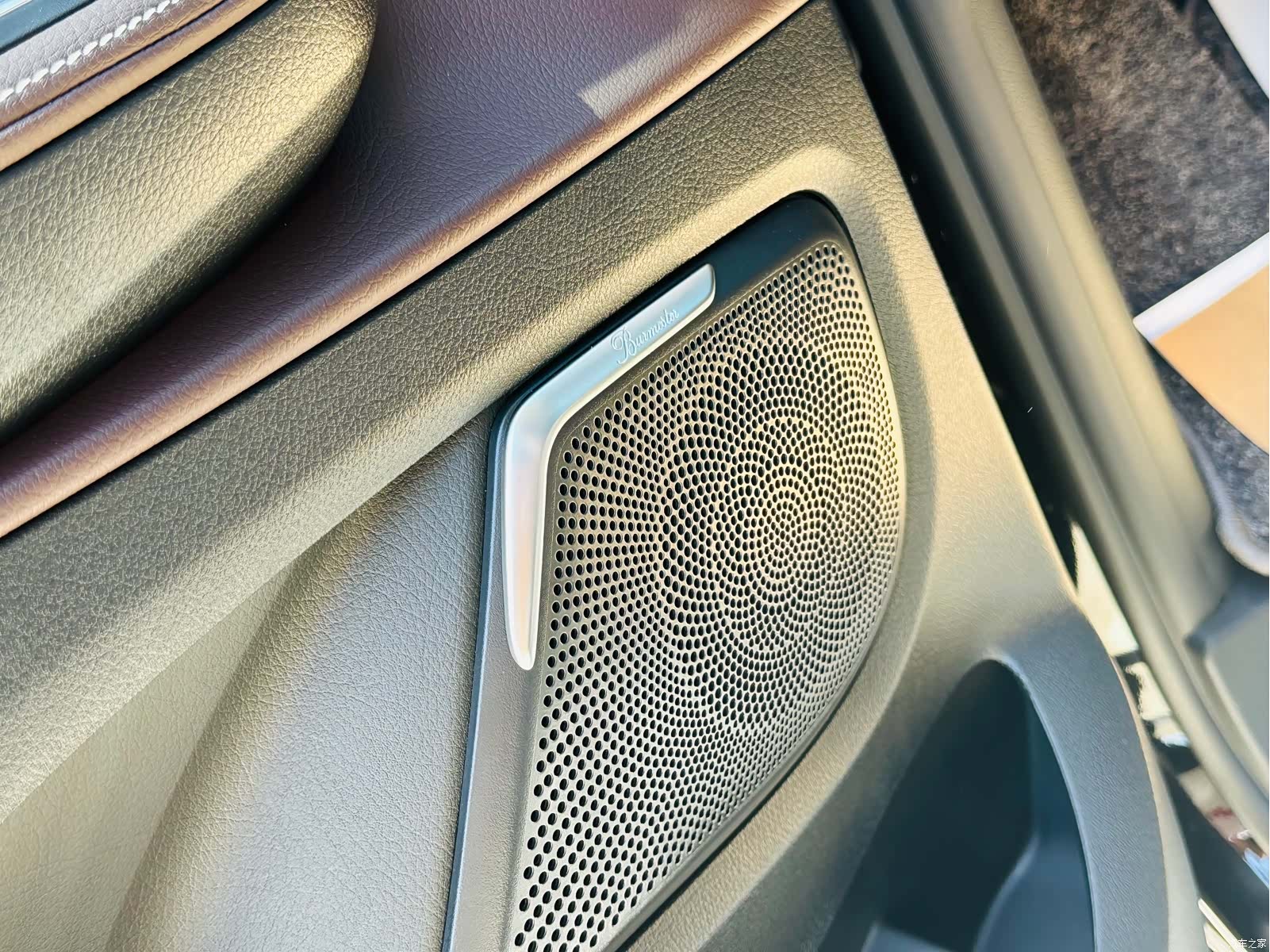 Mercedes-Benz V-Class, 2026 17