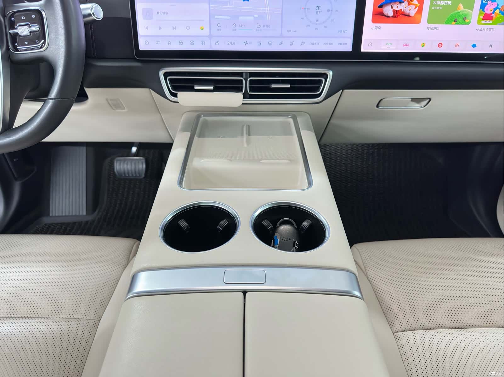 Li Auto L8, 2022 13