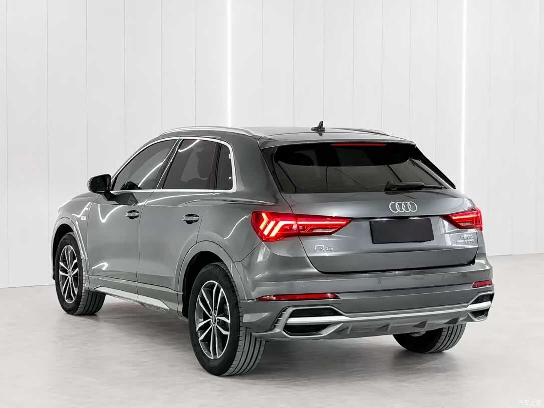 Audi Q3, 2022 4