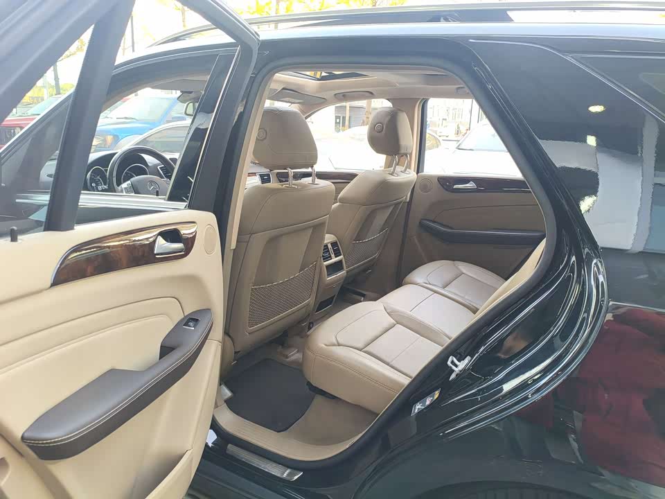 Mercedes-Benz M class