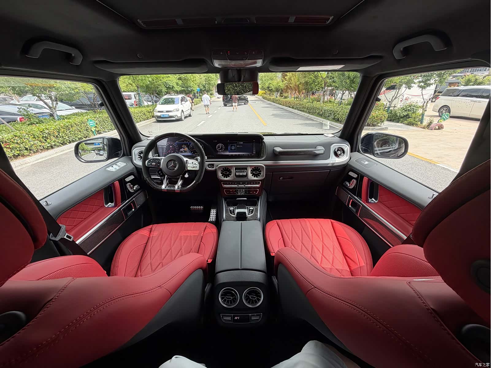 Mercedes-Benz G-Class, 2026 8