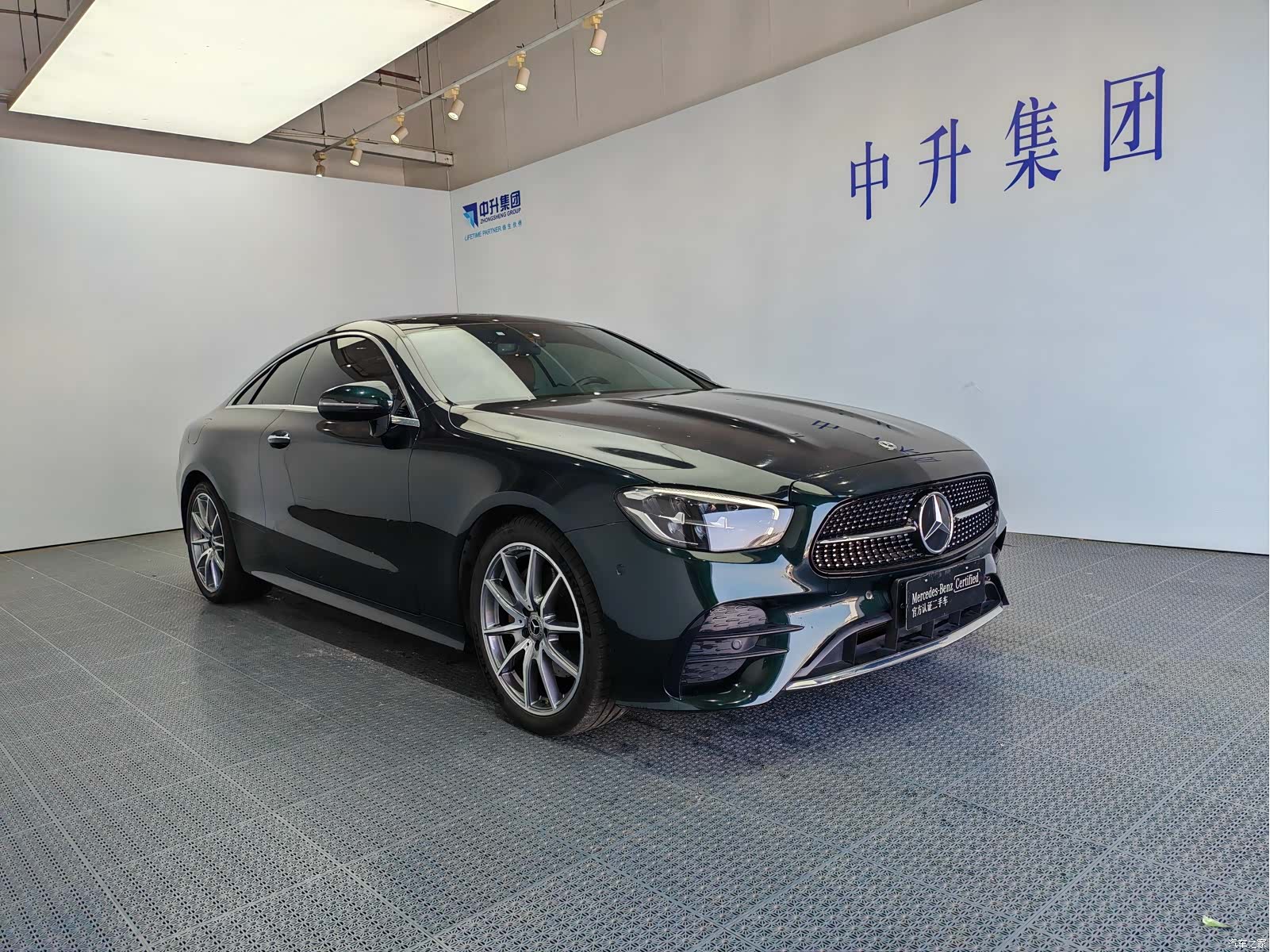 Mercedes-Benz E-Class, 2022 3