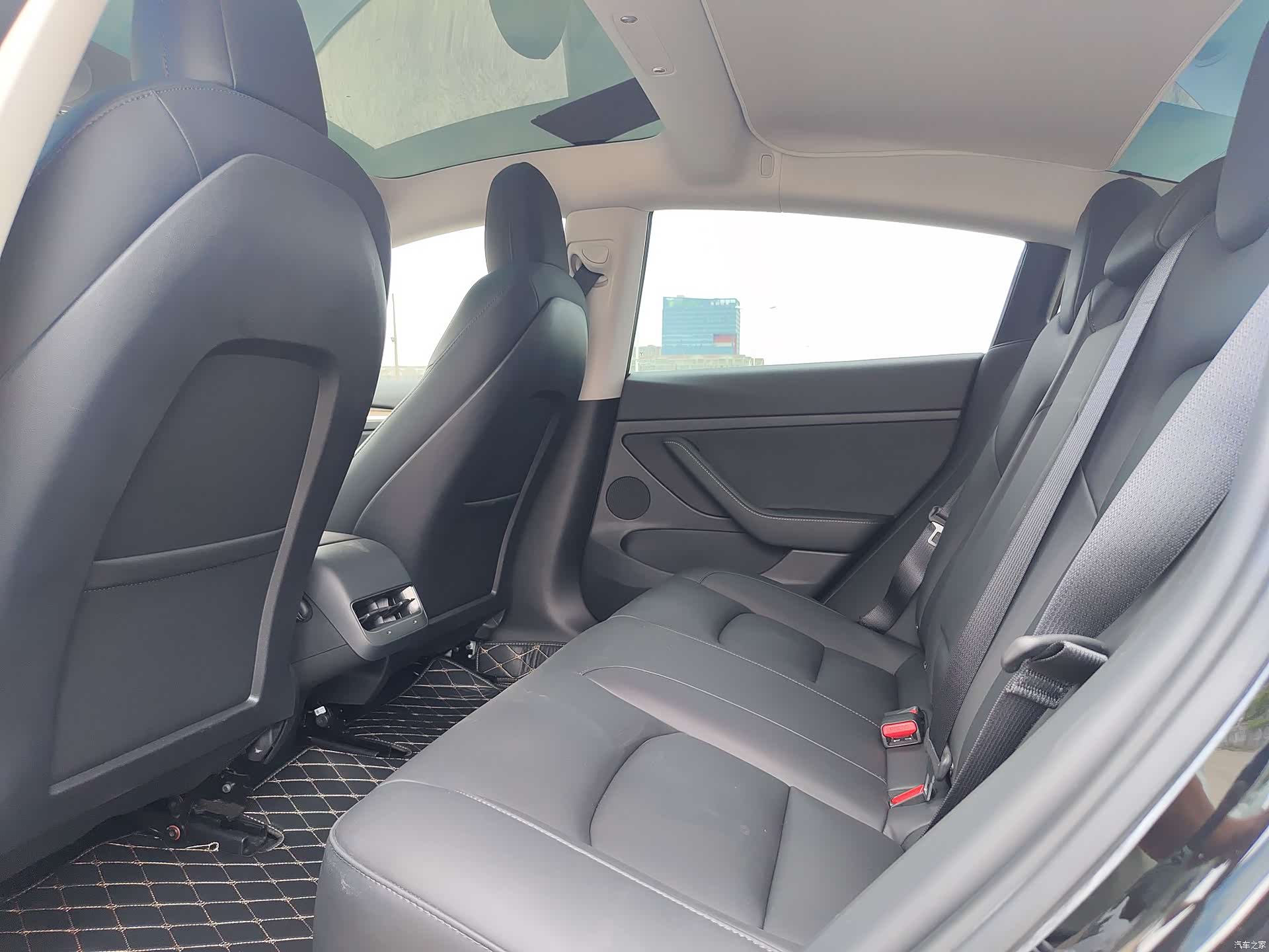 Tesla Model 3, 2021 14