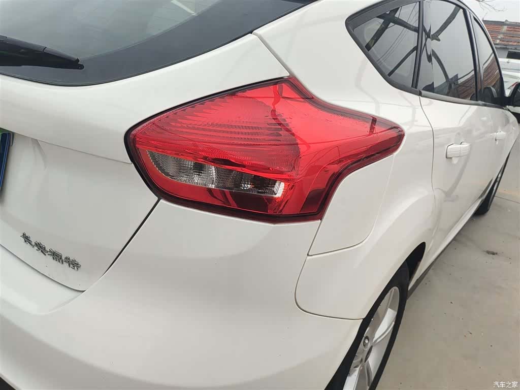 Ford Focus, 2016 8