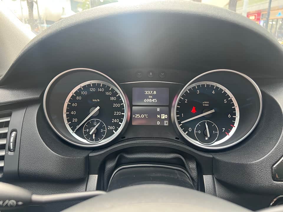 Mercedes-Benz R-class