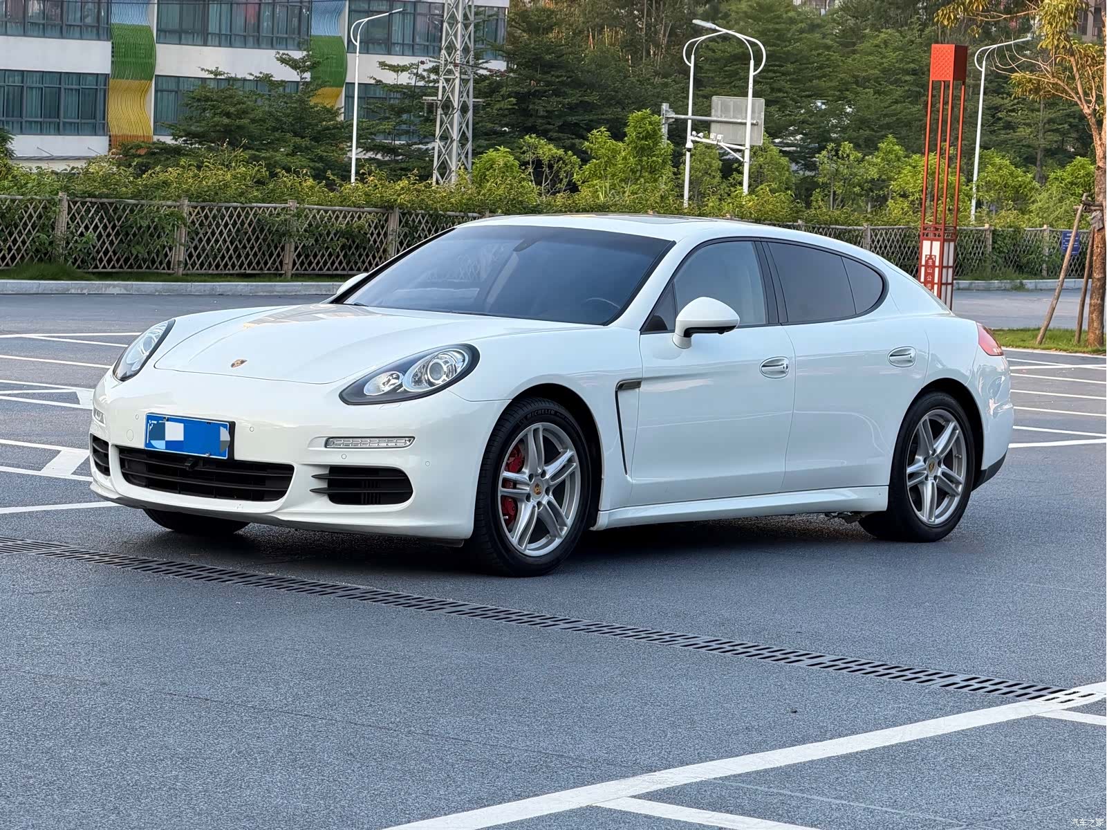 Porsche Panamera, 2016 1