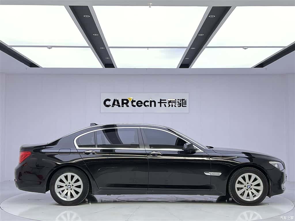 BMW 7 Series, 2011 4