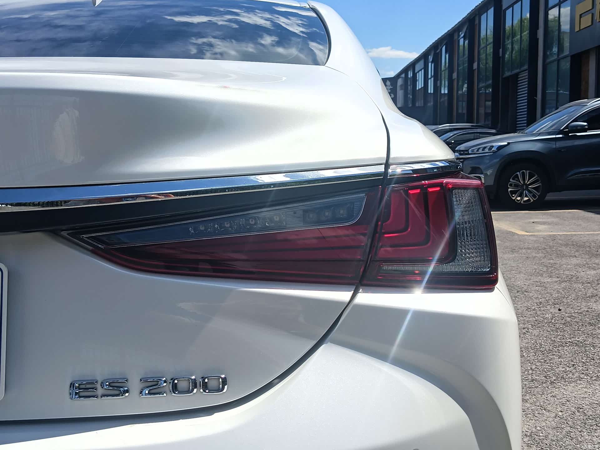 Lexus ES, 2022 11