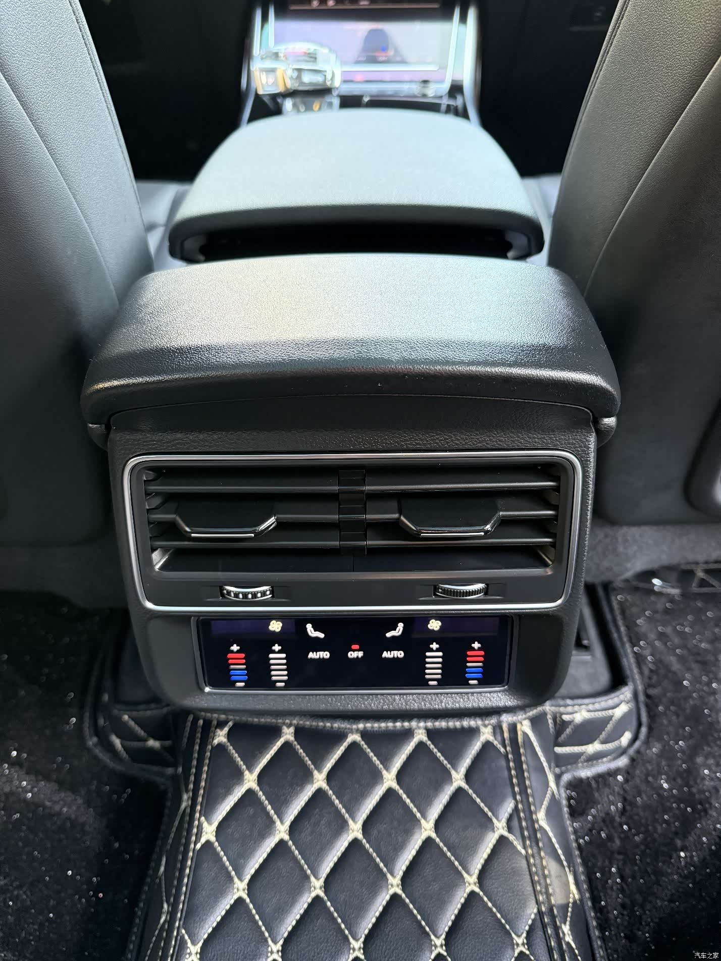 Audi Q7, 2021 11