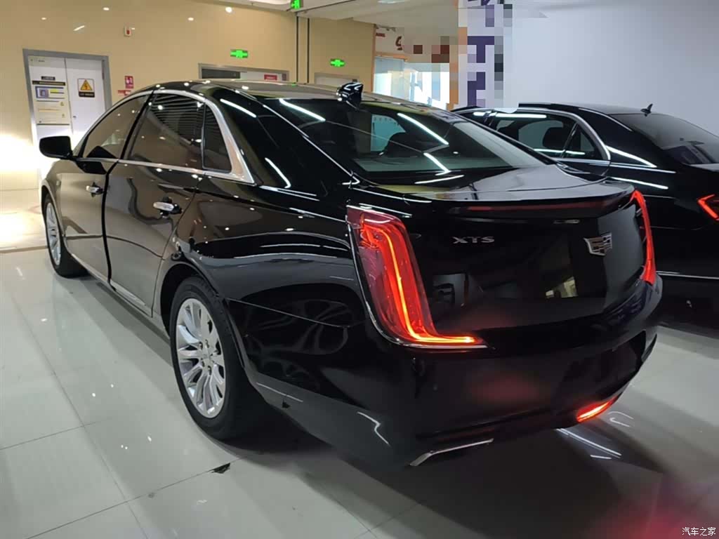 Cadillac XTS, 2018 все фото