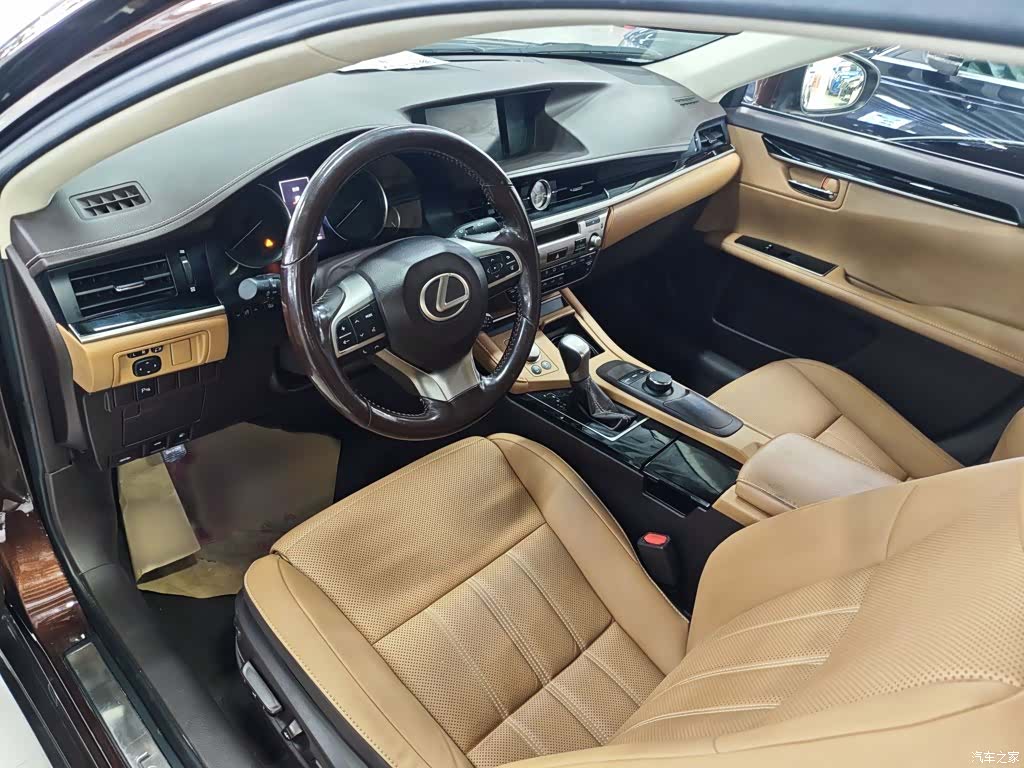Lexus ES, 2016 15