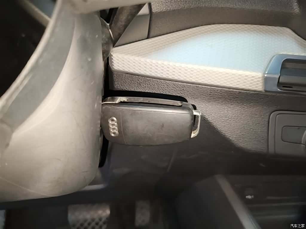 Audi Q2L, 2021 9
