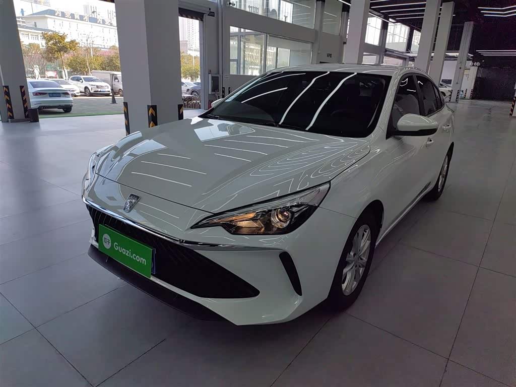 Roewe i5
