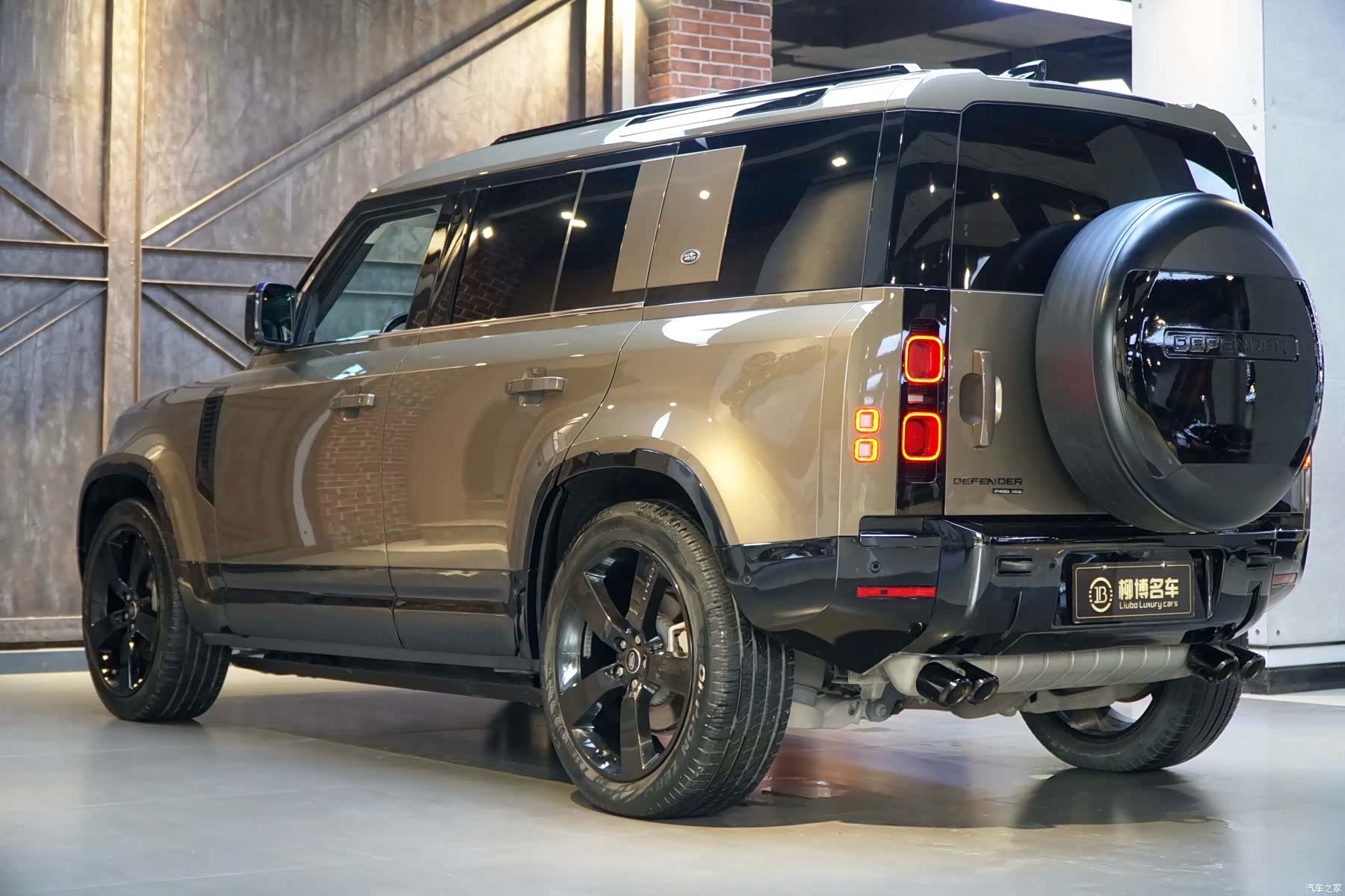 Land Rover Defender, 2020 4