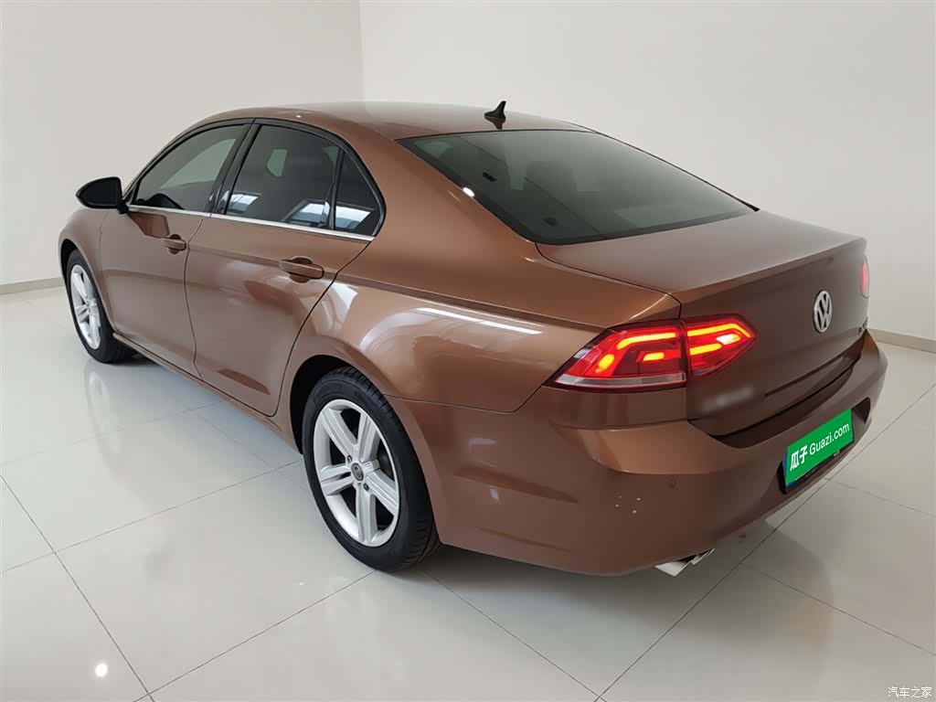 Volkswagen Lamando, 2015 23