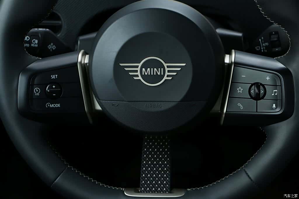 Mini Cooper, 2025 19