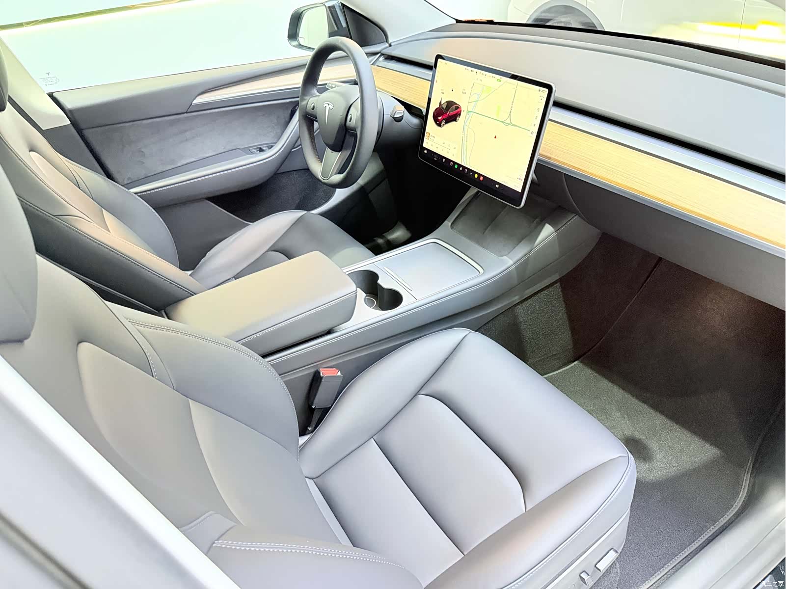 Tesla Model Y, 2023 7